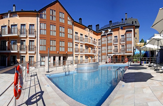 Apartahotel & Spa Jacetania