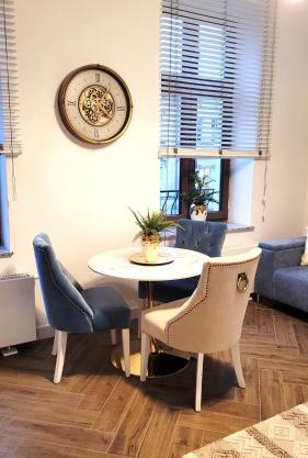APARTAMENT JARACZA 28/9