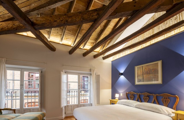 Apartament with Cathedral views. Tourism and remote work