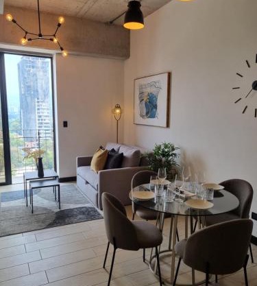 Apartamento 2 Habitaciones, Edificio EON, Zona 10, Turin