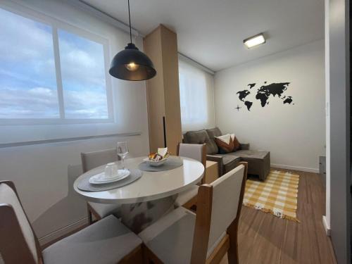Apartamento Central próximo ao Shopping Estação, UTFPR e FAE