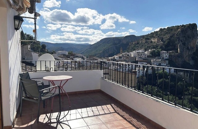 Apartamento con terraza en Chulilla. La Muela 3