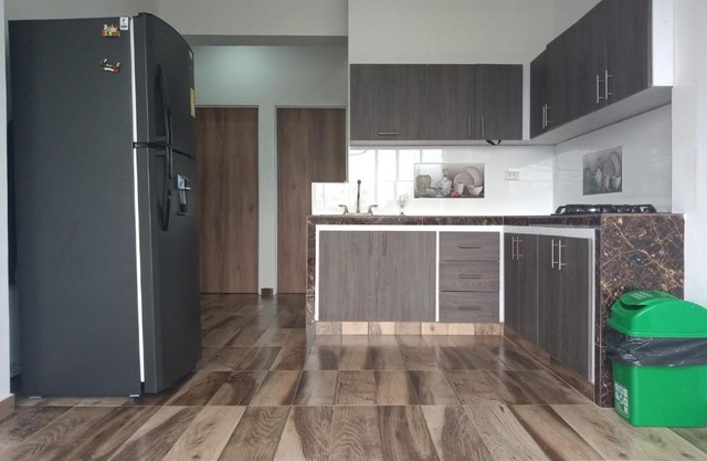 Apartamento Edificio Blanco-White Building