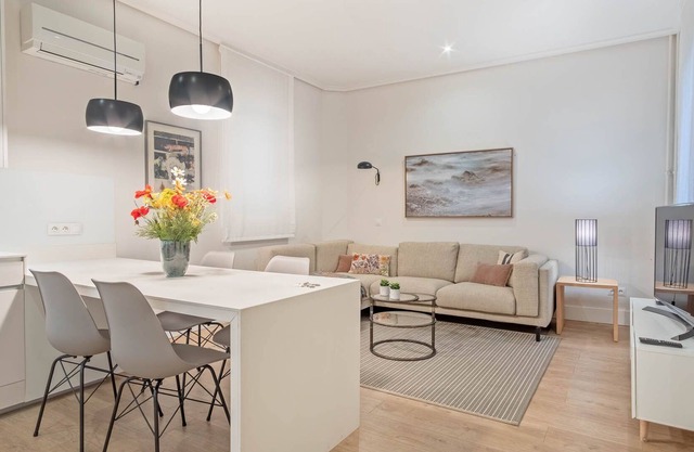 Apartamento Interior para 3 pax Barrio de Salamanca ( General diaz Porlier II )