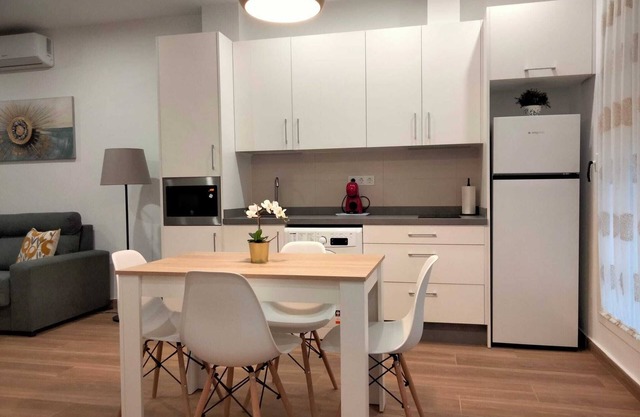 Apartamento Loft Al Nasir, Cerca del Casco Historico. Muy Amplio y Bonito