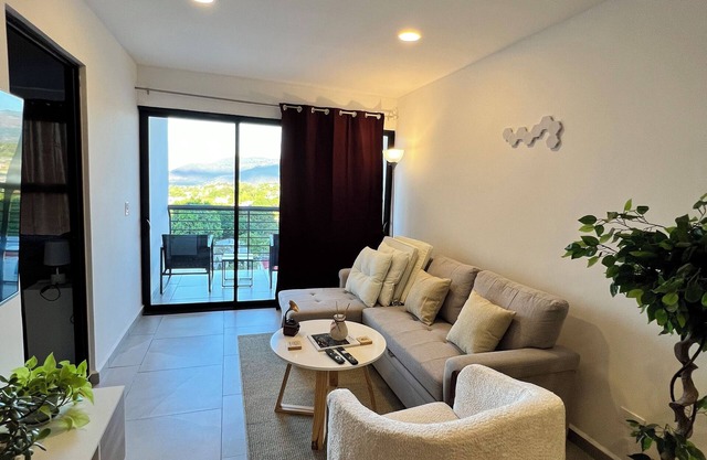 Apartamento Para 5-6 Personas con Fabulosa Vista al Centro de San Salvador 🤩