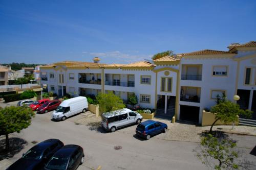 Apartamento T2 em condomínio fechado.