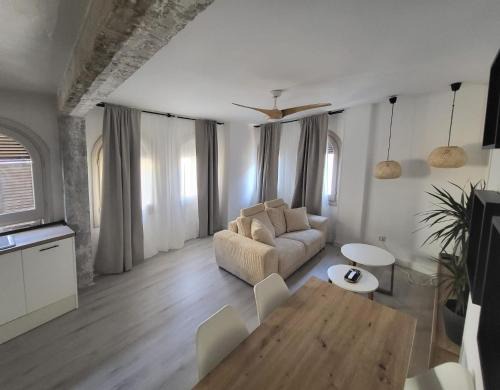 Apartamentos Crispín Candela