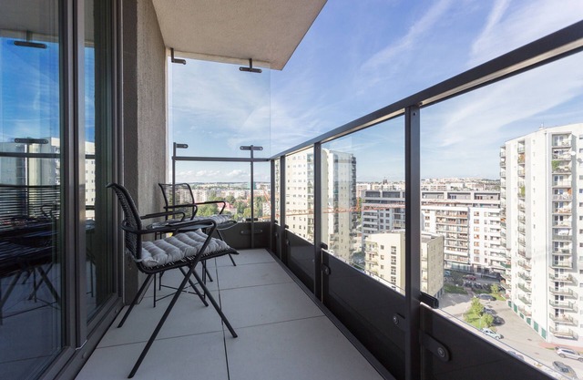 Apartamenty InPoint Mogilska Tower