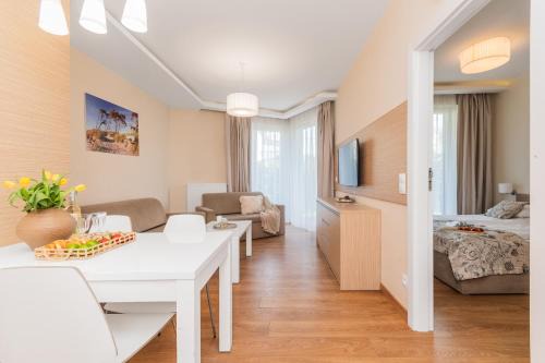 APARTAMENTY MIERZEJA - MARINA, Kąty Rybackie, Przyjazne Zwierzętom, 100 m od Zalewu Wiślanego, Bezpłatny Meleks