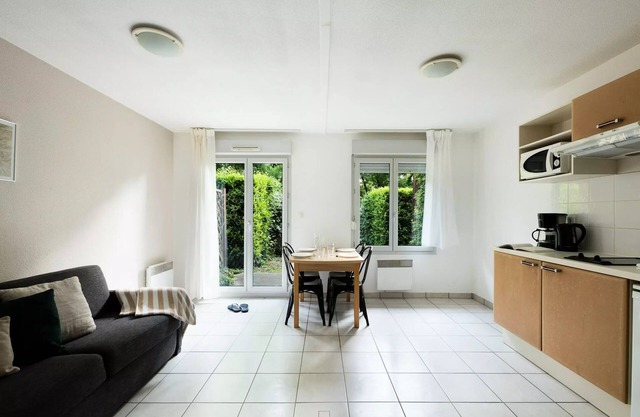 Aparthotel Garden & City Lyon - Lissieu 3* - 2 rooms 4 people