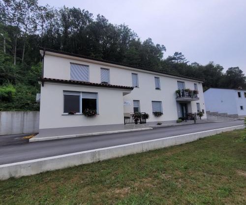Apartma Uhanje pri Božičevih