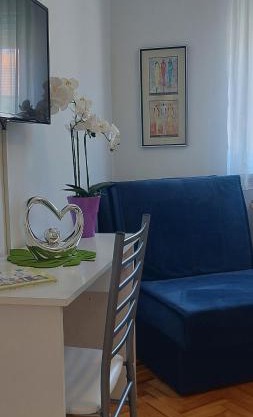 Apartman EXCELLENT - Kuća za odmor u Županji -natkriveno parkirno mjesto