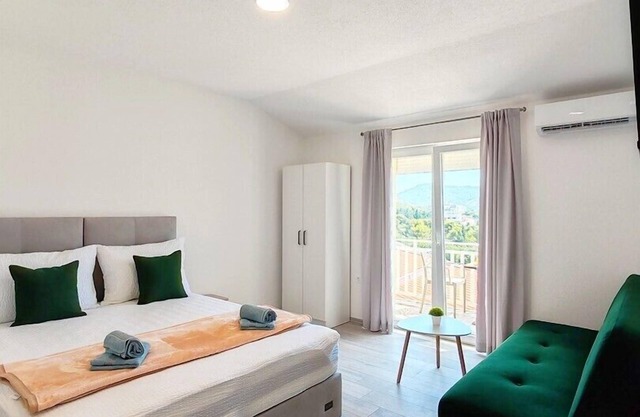Apartmani Kata/Studio apartment 8 with Sea view