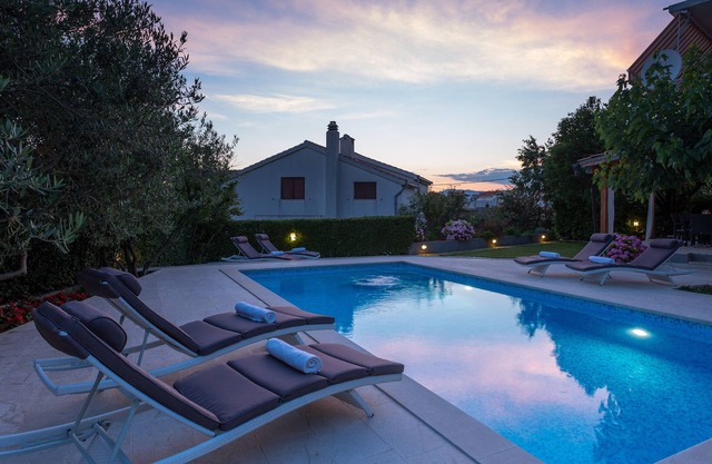 Apartmani Sara & Nino with pool #2