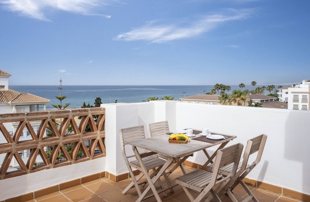 Apartment 'Ático El Morche' with Sea View, Wi-Fi and Air Conditioning