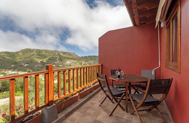 Apartment 'Tilo' with Mountain View, Wi-Fi and Air Conditioning