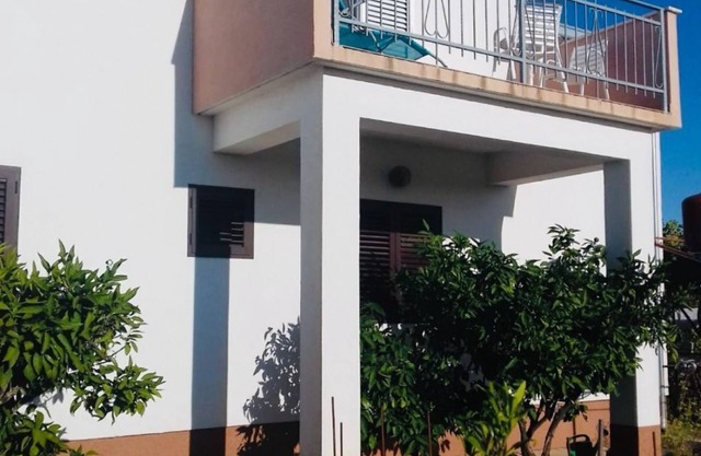 Apartment Nick (112901-A1) - Stomorska - island Solta