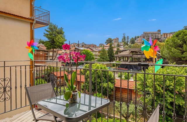 Apartment 'La Casa Vacanza Di Jano' with Mountain View and Balcony