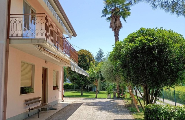 Apartment 'Oliva's House' with Private Garden, Wi-Fi and Air Conditioning