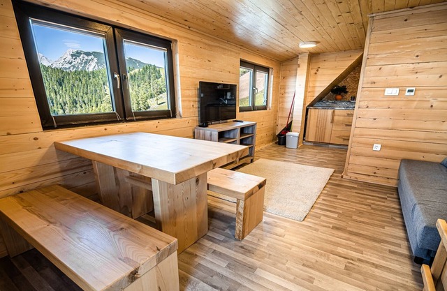 Apartment ZVOH with Mountain View on Krvavec