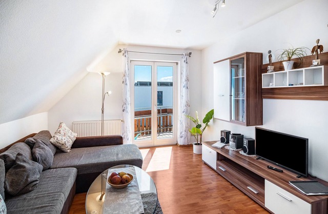 Apartment '02' with Shared Terrace, Balcony and Wi-Fi