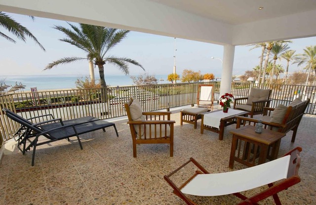 Apartment 1. sea line