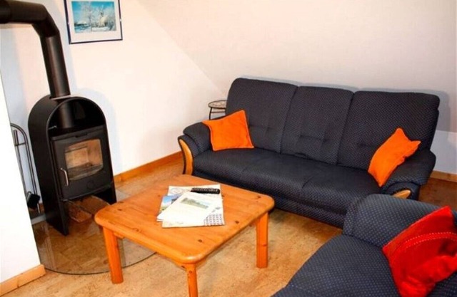 Apartment 10 at Ferienhaus-Ferienhof Eilts-many ponies and other animals, close to the North Sea