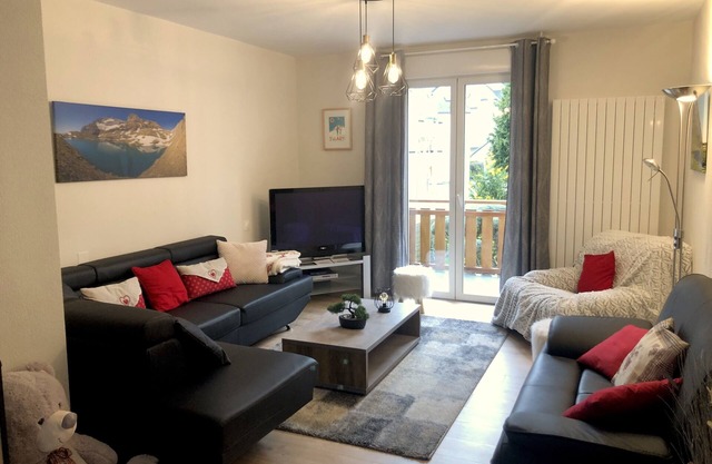 Apartment 100 m2, 4 bedrooms at 400m cable car/500m town center, WIFI