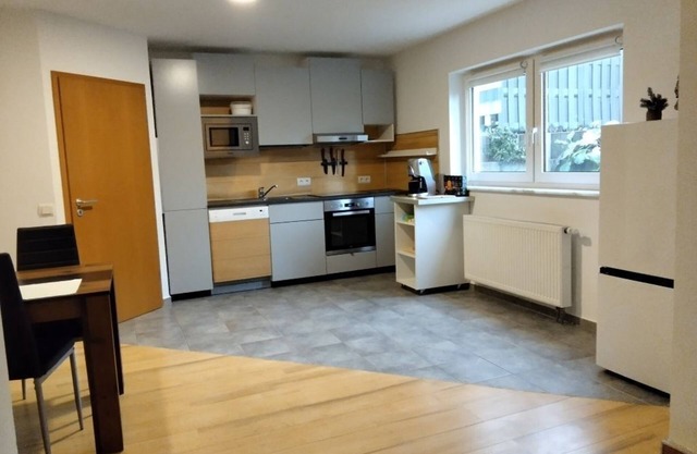 Apartment 139b, 66sqm, top for travelers, trade fairs and sightseeing, with "summer pool"