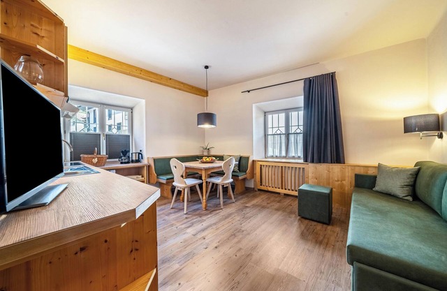 Apartment "1SZ Golden Kreuzwegerhofnals" with Mountain View, Pool & Garden