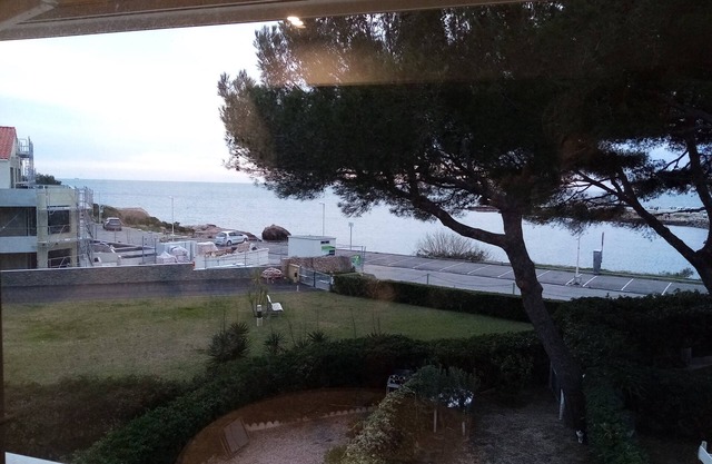 Apartment 32 m² in CARRO 4 persons sea view 100 meters from the beach