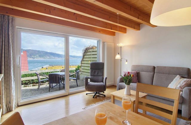Apartment '5' with Private Terrace, Shared Garden and Wi-Fi