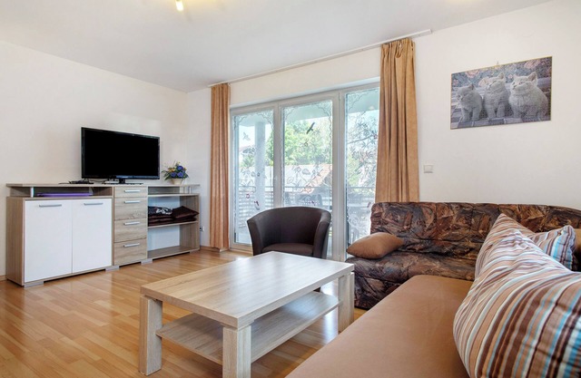 Apartment '7' with Balcony and Wi-Fi