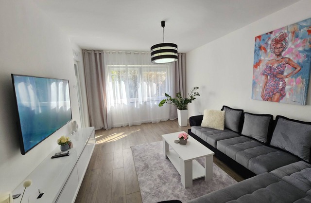 Apartment Aleksandra in city center