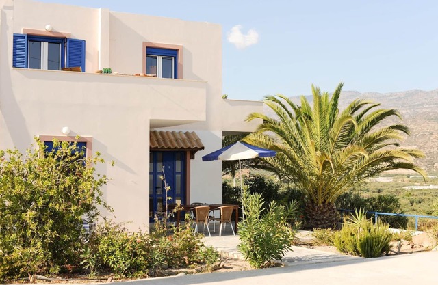 Apartment "Aliki" with view of the water