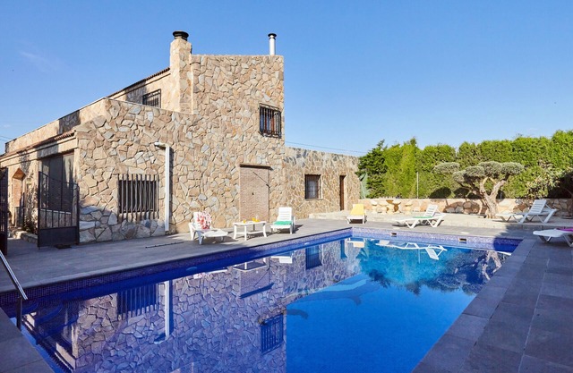 Apartment 'Alojamiento Rural Soler' with Private Pool, Private Garden and Wi-Fi