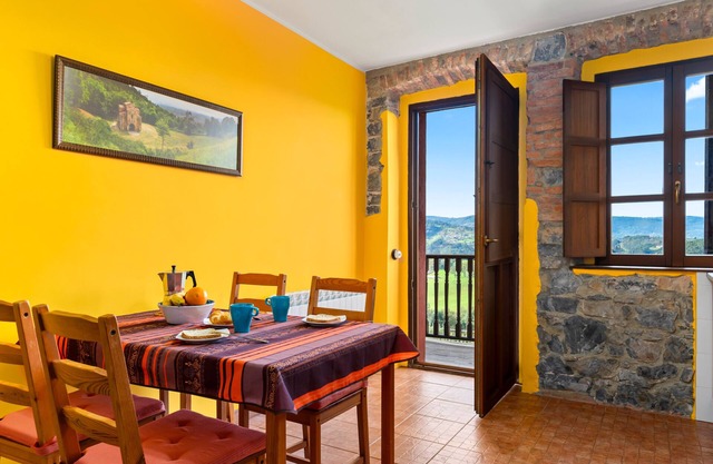 Apartment 'Aritmética' with Mountain View, Shared Terrace and Wi-Fi