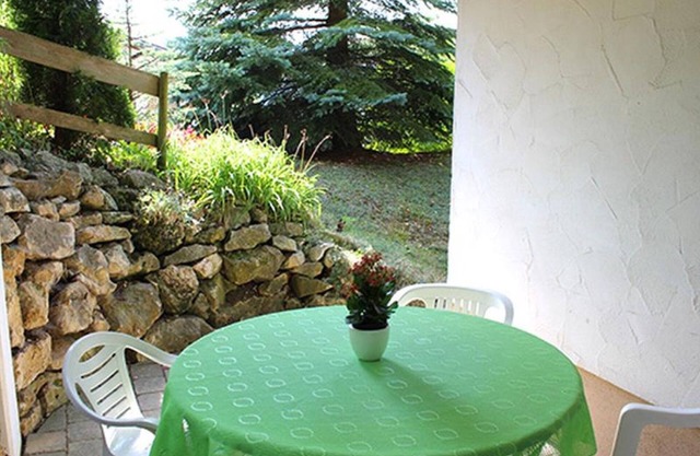 Apartment 'B' with Private Terrace and Wi-Fi