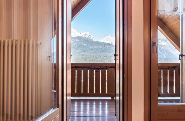 Apartment "Bazzanella 4" with Balcony and Mountain View