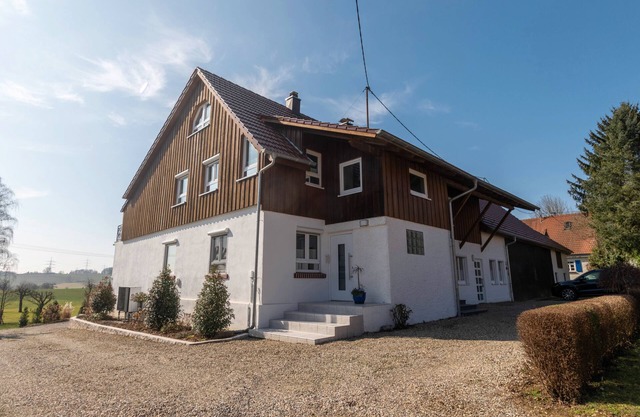 Apartment 'Bergfeld' with Shared Garden, Balcony and Wi-Fi