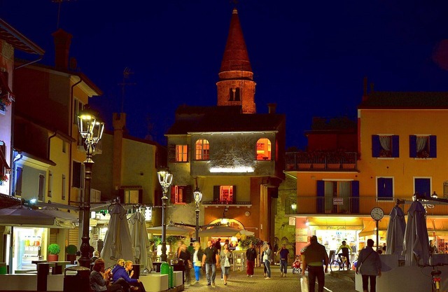 Apartment 'Bilocale 3 Isola Di Pasqua Caorle' with Shared Garden, Wi-Fi and Air Conditioning