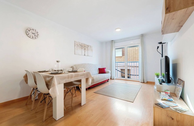 Apartment 'Canana De Vega' with Balcony, Wi-Fi and Air Conditioning