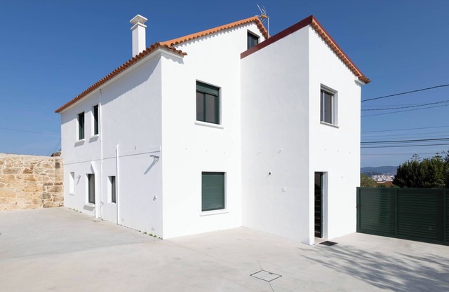 Apartment 'Casa Completa De Vilela' with Private Terrace and Private Garden