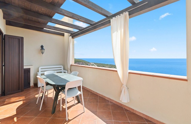 Apartment 'Casa Con Vista' with Sea View, Wi-Fi and Air Conditioning