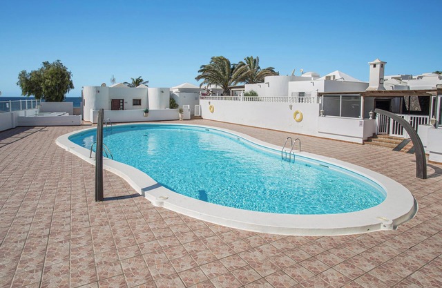 Apartment Casa Maria with Pool, Wi-Fi, Terrace & Garden