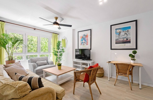 Apartment 'Céntrico Y Confortable' with Private Terrace, Wi-Fi and Air Conditioning