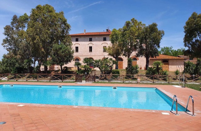 Apartment Cerboli with Sea View, Wi-Fi, Pool & A/C