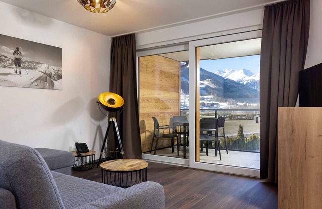 Apartment Classic with sauna 1st floor - AlpenParks Apartment Montana