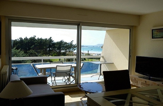 Apartment close to the trestel beach